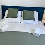Aparthotel An Der Schlachte-Bremen City-Boxspringbett -Free Parking